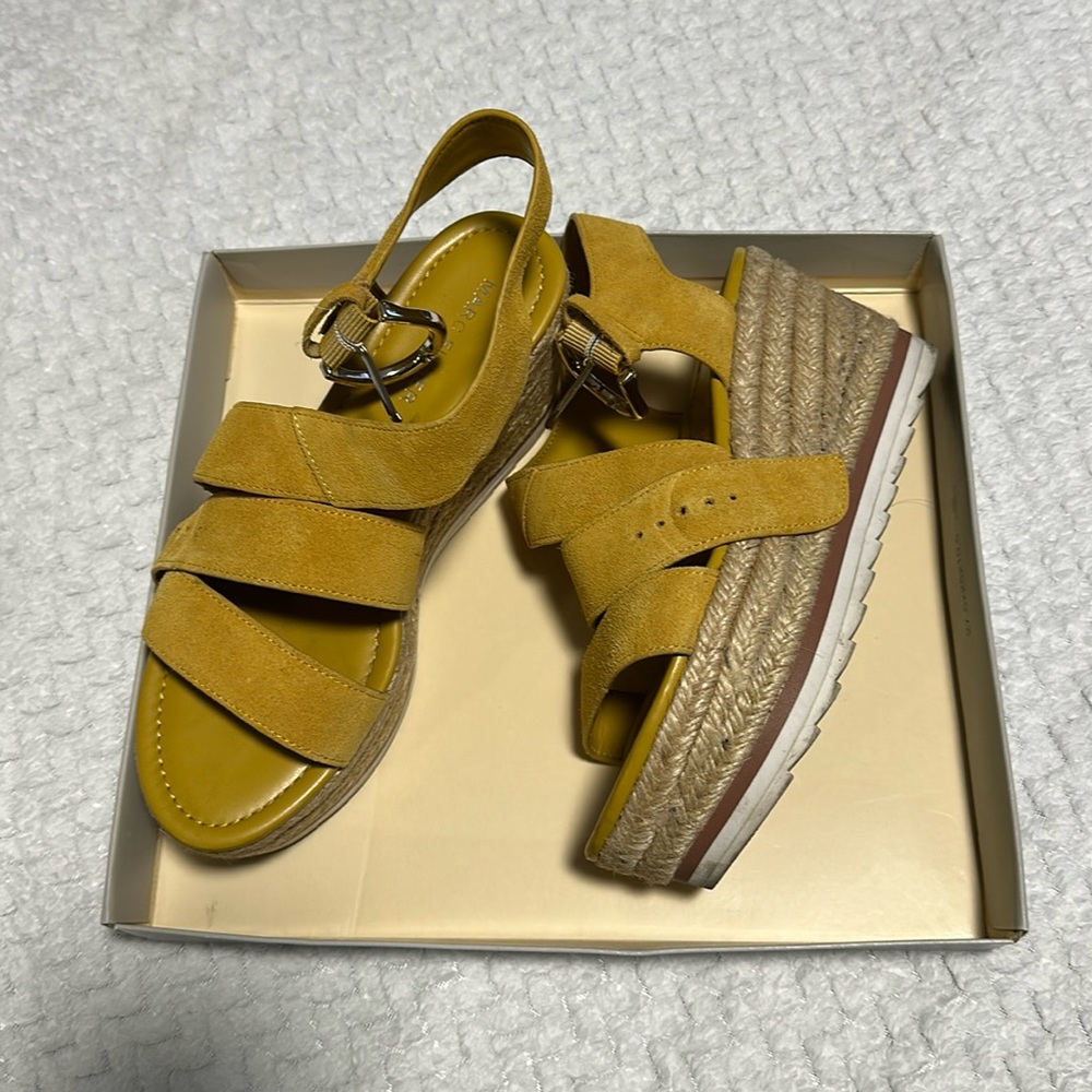 Marc Fisher, wedges, yellow suede, 6M